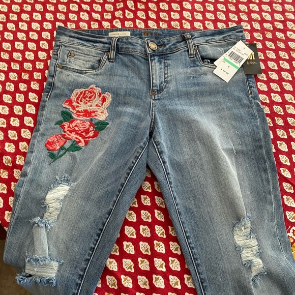 Kut from the Kloth Denim - KUT Catherine Boyfriend Jeans w/Embroidered Roses